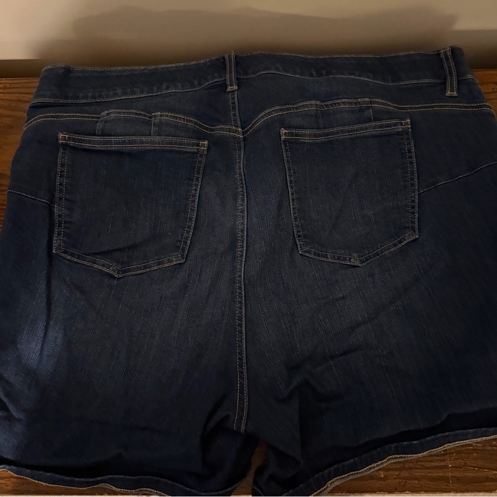 Torrid Premium Stretch Denim Shorts - Picture 2 of 3